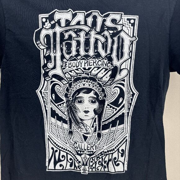Taos Tattoo & Body Piercing Taos New Mexico Shirt Size Small on Gildan Tag EUC - Picture 1 of 4